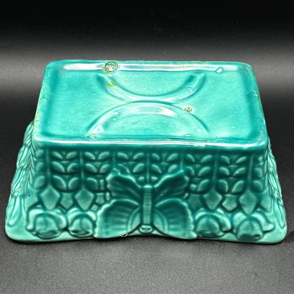 Unbranded vintage ceramic